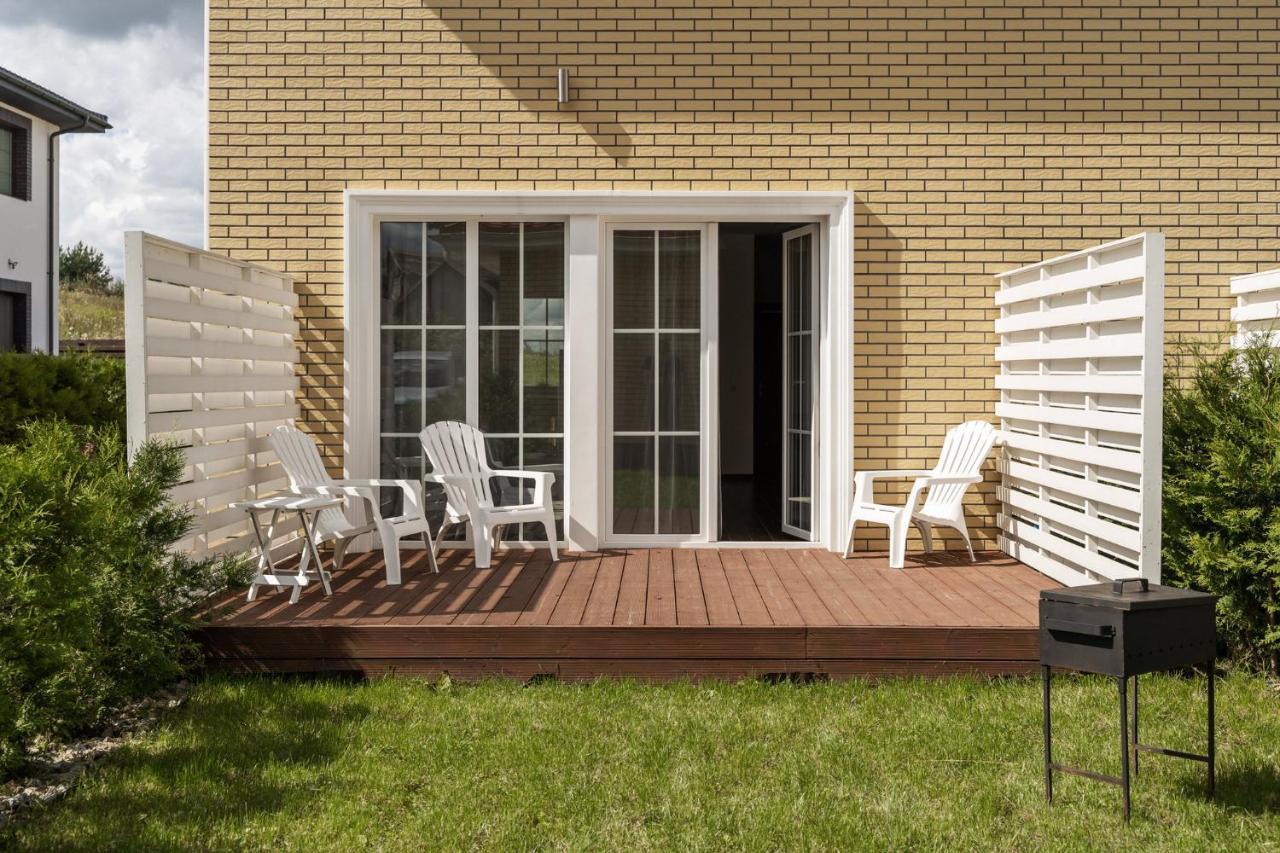 2 House Between Two Lakes VNO Exteriör bild