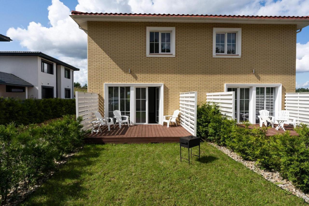 2 House Between Two Lakes VNO Exteriör bild